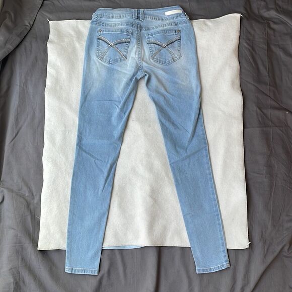 Wallflower light blue jeans skinny jeans double buttons women’s size 3 - Picture 6 of 7